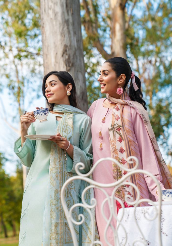 Ayat Blush – Luxury Lawn 3-Piece Suit (NLC-109)